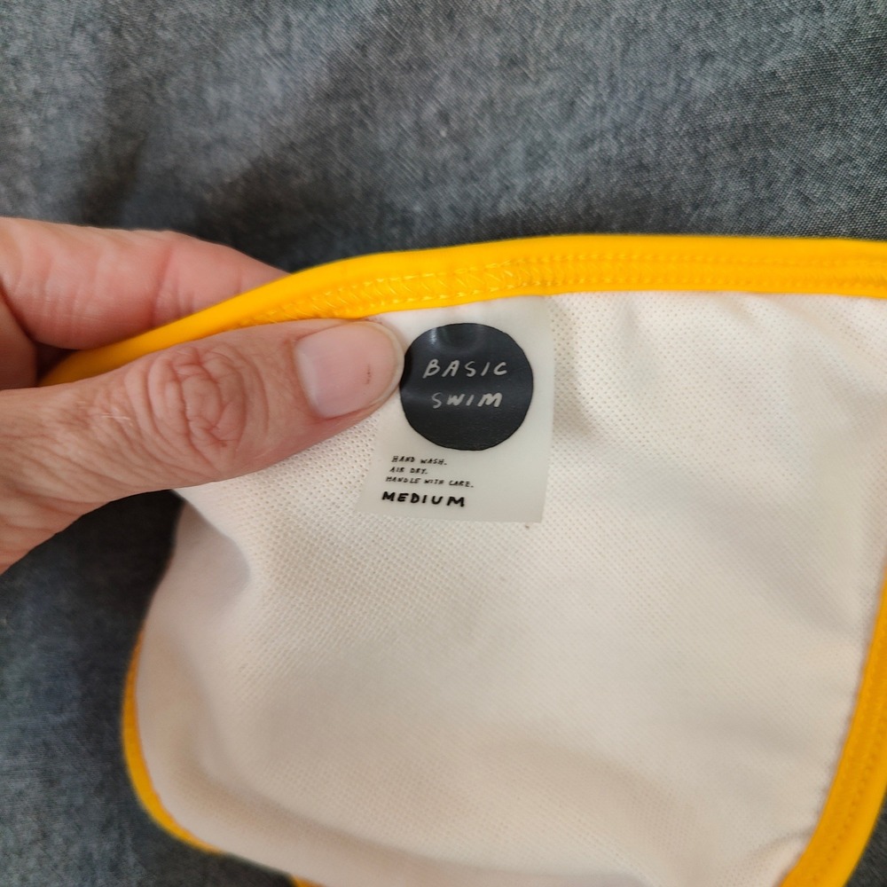 Basic Swim Bikini Set Womens Medium Yellow Triangle High Cut La Premiere NEW - Picture 5 of 7